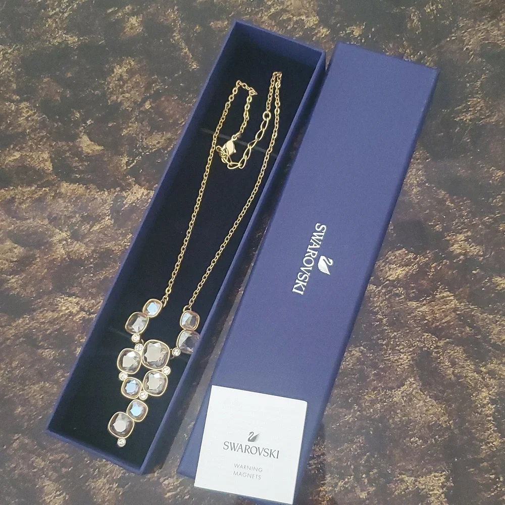 Atelier Swarovski Limited Edition Stunning Crystal Necklace - Picture 8 of 8